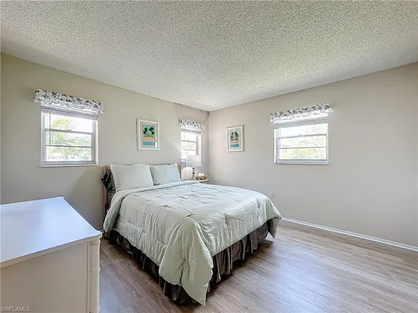 $3,200 | 300 Forest Lakes Boulevard, Unit 201, Naples, FL 34105