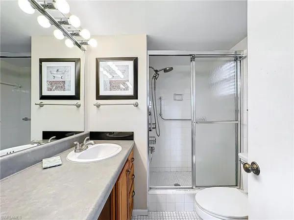 $3,200 | 300 Forest Lakes Boulevard, Unit 201, Naples, FL 34105