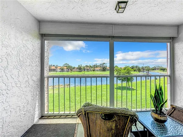 $3,200 | 300 Forest Lakes Boulevard, Unit 201, Naples, FL 34105