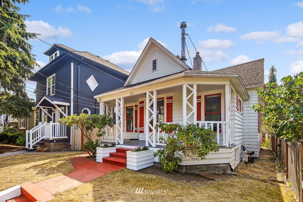 727 North 73rd Street Seattle, WA 98103 - Photo 1 of 24 Gallery Image 1