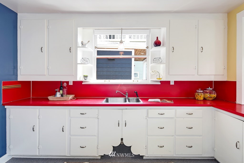 727 North 73rd Street Seattle, WA 98103 - Photo 12 of 24 Gallery Image 12