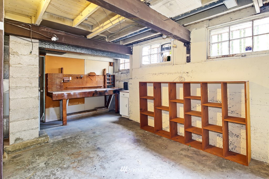 727 North 73rd Street Seattle, WA 98103 - Photo 22 of 24 Gallery Image 22