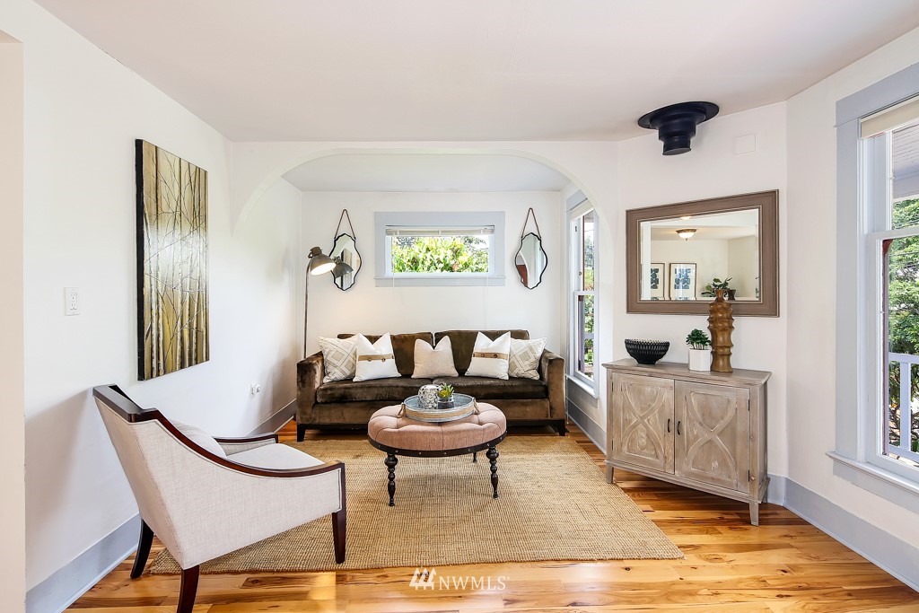 727 North 73rd Street Seattle, WA 98103 - Photo 6 of 24 Gallery Image 6