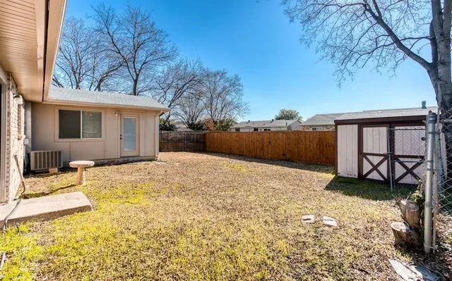 a house view with a outdoor space
