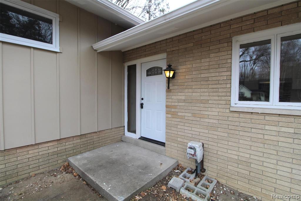 4241 Baker Road Bridgeport, MI 48722 - Photo 2 of 29