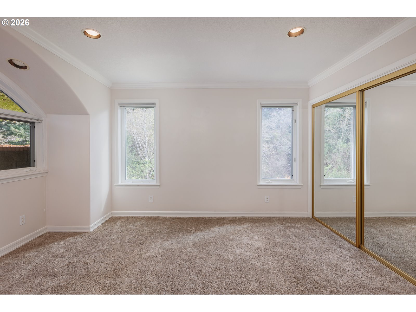 626 North Bayview Loop Waldport, OR 97394 - Photo 17 of 38 an empty room with windows