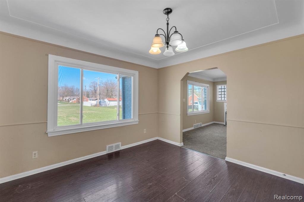 24901 Joy Road Dearborn Heights, MI 48127 - Photo 17 of 44