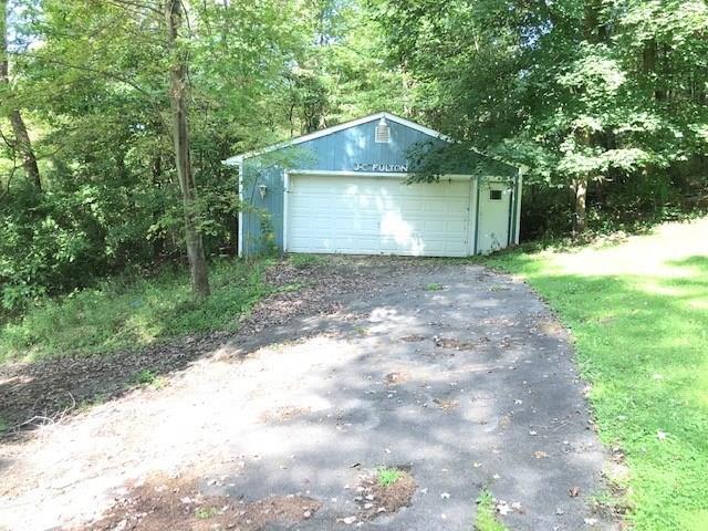 1548 Dime Road Vandergrift, PA 15690 - Photo 2 of 19