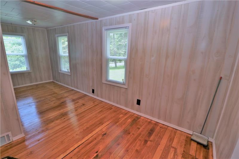 1548 Dime Road Vandergrift, PA 15690 - Photo 12 of 19