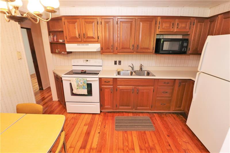 1548 Dime Road Vandergrift, PA 15690 - Photo 5 of 19