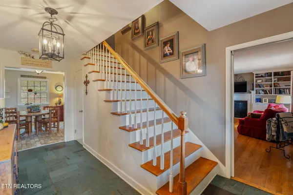 $804,500 | 5411 Holston Hills Road, Knoxville, TN 37914