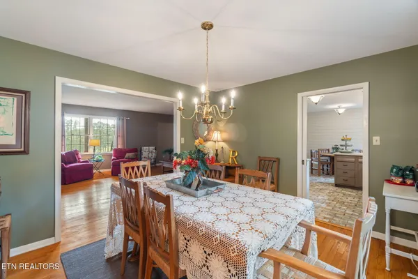 $804,500 | 5411 Holston Hills Road, Knoxville, TN 37914