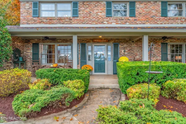 $804,500 | 5411 Holston Hills Road, Knoxville, TN 37914