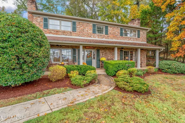 $804,500 | 5411 Holston Hills Road, Knoxville, TN 37914