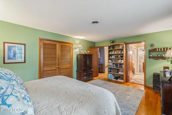 $804,500 | 5411 Holston Hills Road, Knoxville, TN 37914
