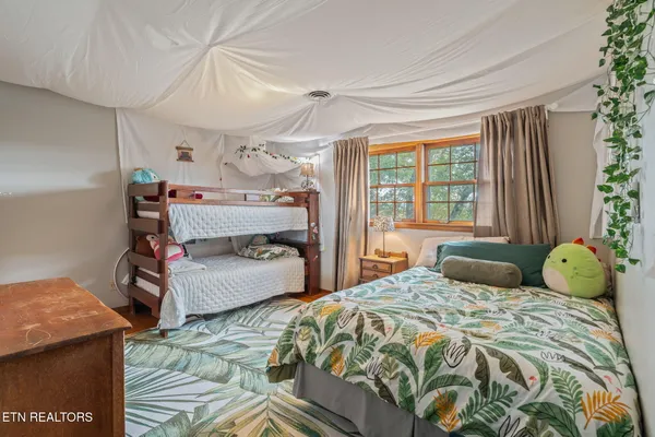 $804,500 | 5411 Holston Hills Road, Knoxville, TN 37914