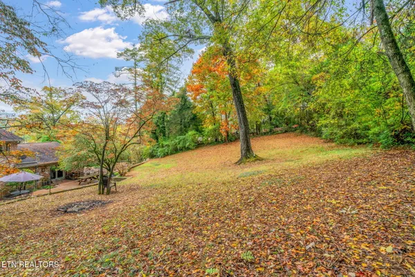 $804,500 | 5411 Holston Hills Road, Knoxville, TN 37914