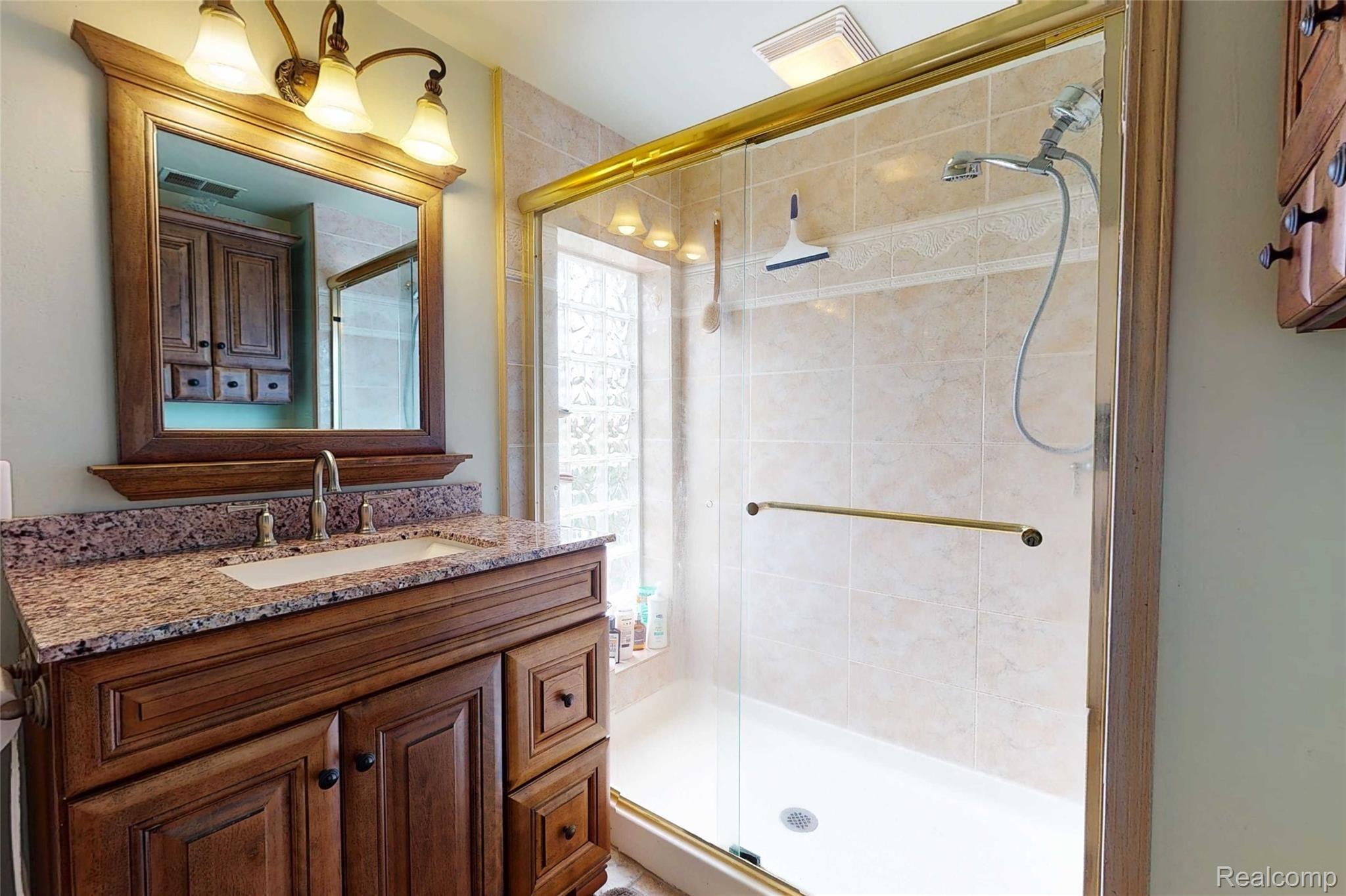 5173 Reid Road Swartz Creek, MI 48473 - Photo 60 of 88 5173-Reid-Rd-46 Bathroom.jpg