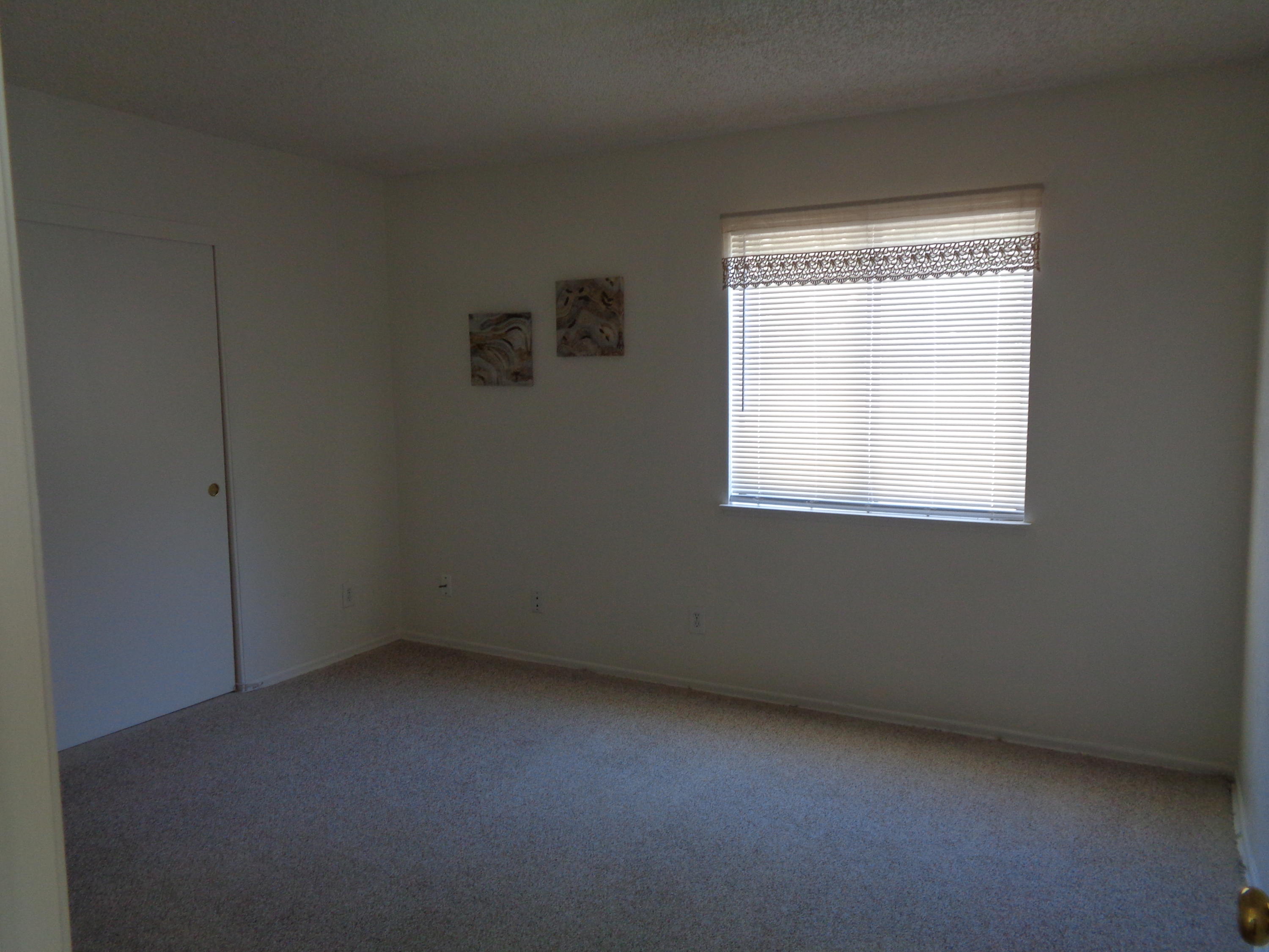 44027 Ruthron Avenue Lancaster, CA 93536 - Photo 12 of 33 DSC04391