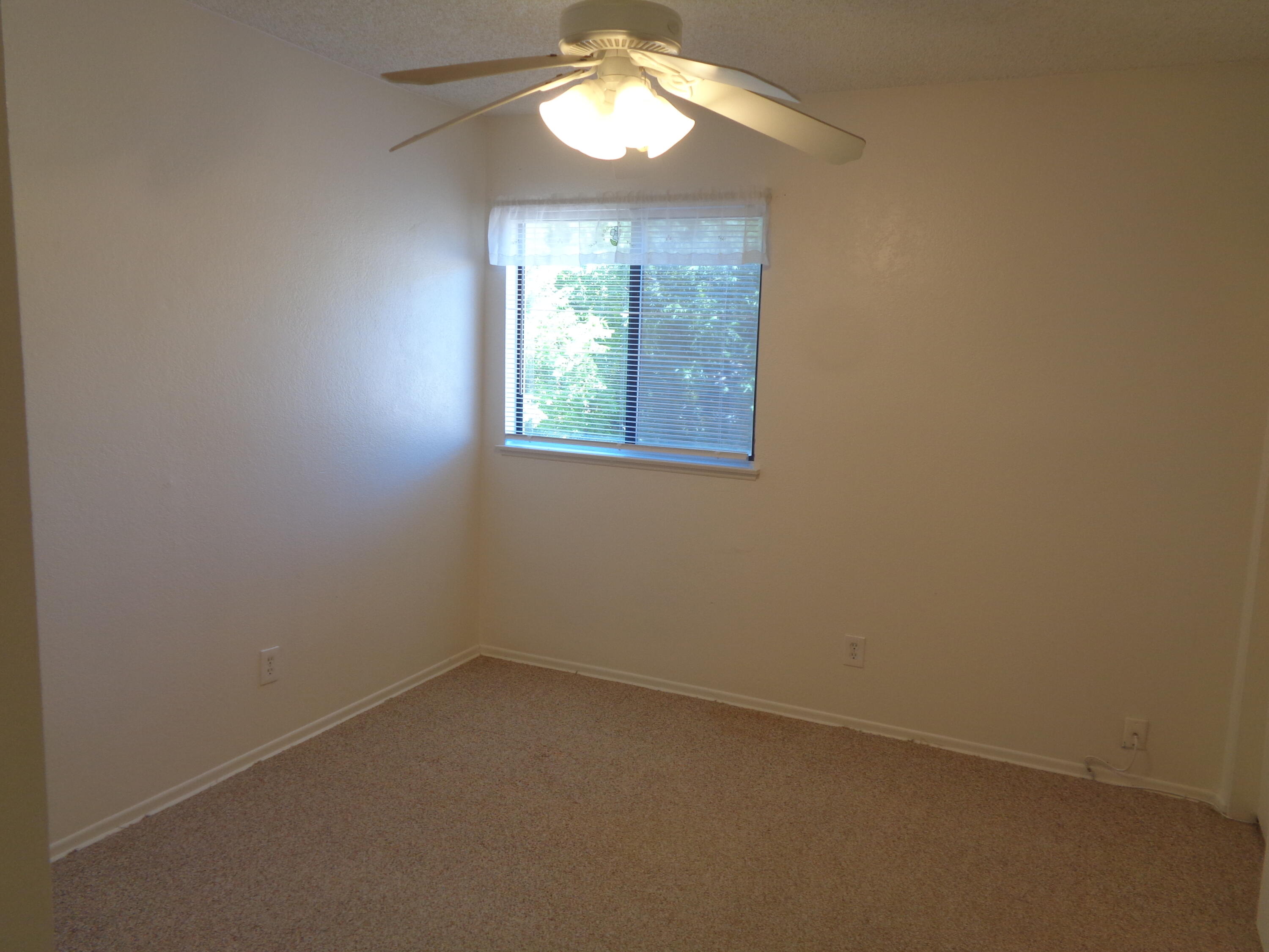 44027 Ruthron Avenue Lancaster, CA 93536 - Photo 16 of 33 DSC04317