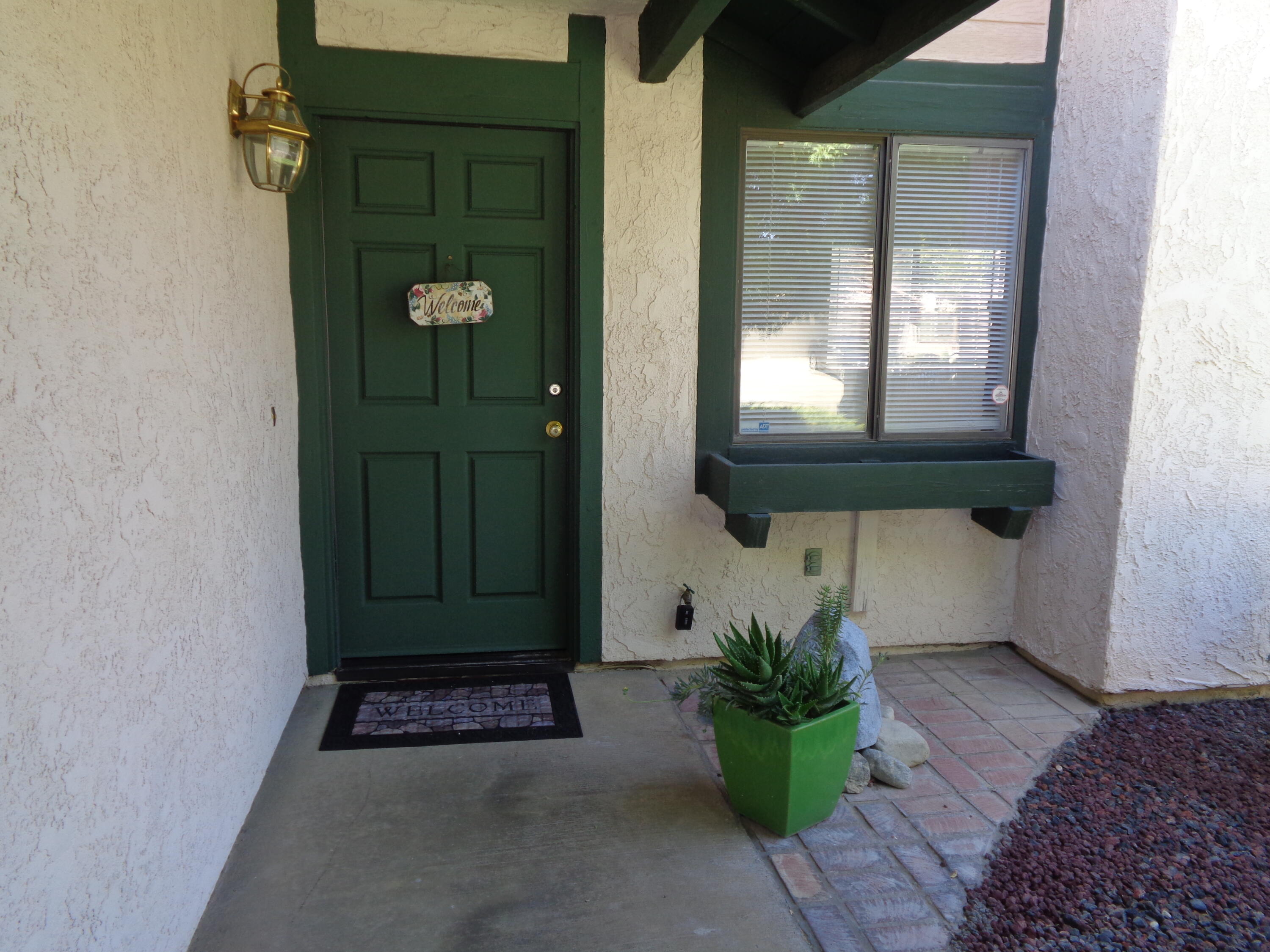 44027 Ruthron Avenue Lancaster, CA 93536 - Photo 3 of 33 DSC04289