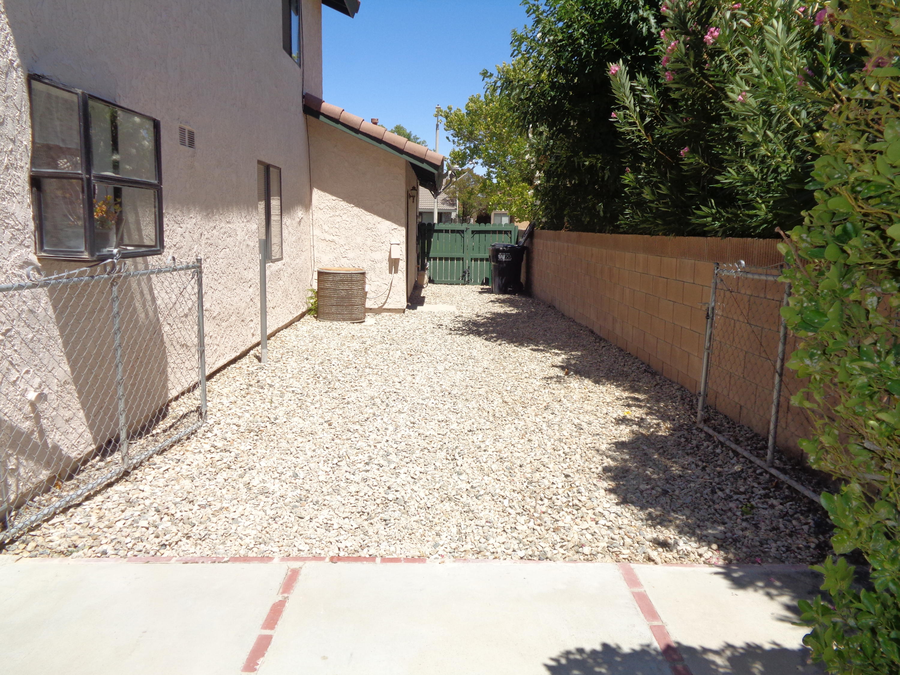 44027 Ruthron Avenue Lancaster, CA 93536 - Photo 30 of 33 DSC04325