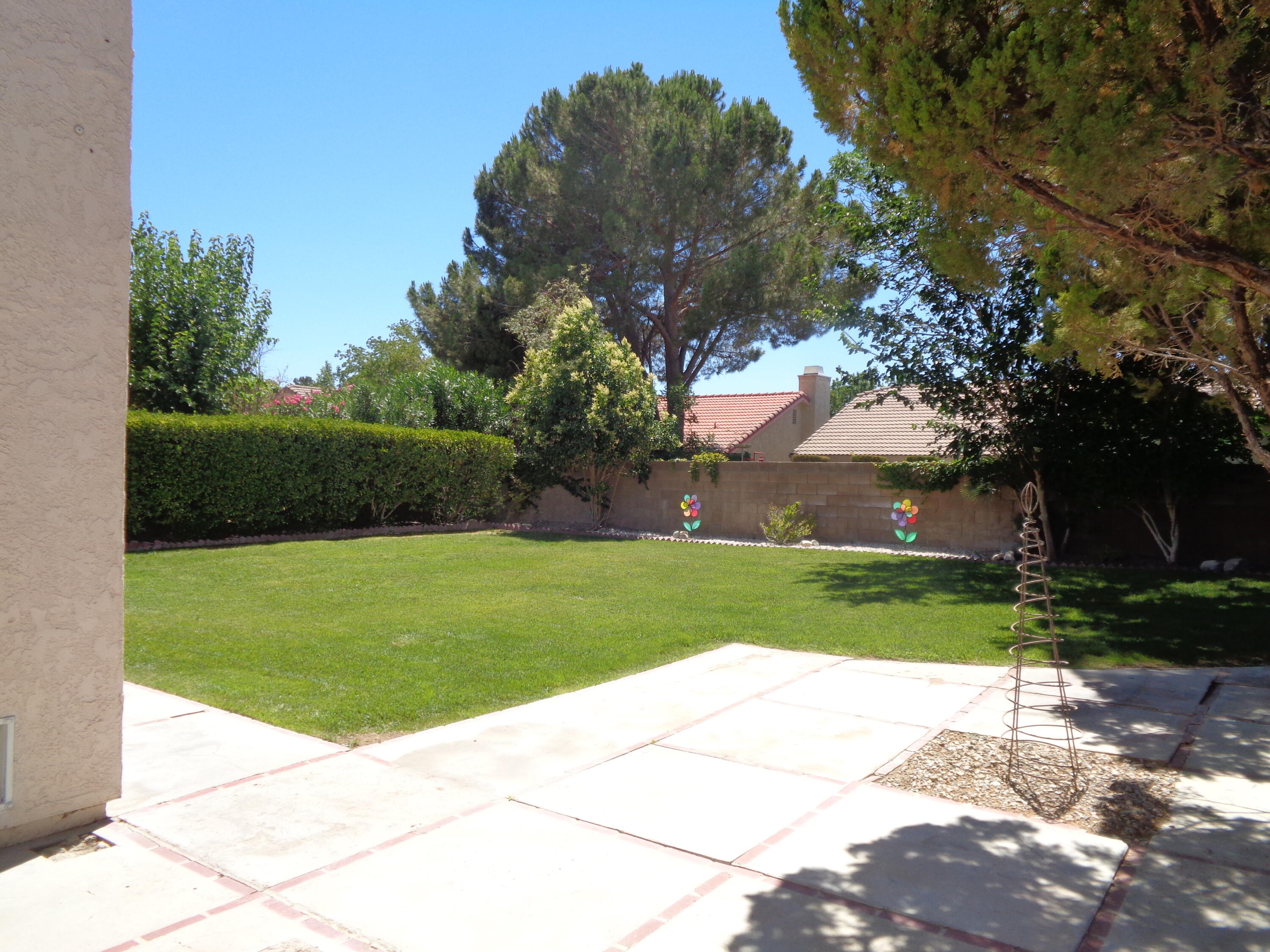 44027 Ruthron Avenue Lancaster, CA 93536 - Photo 32 of 33 DSC04324