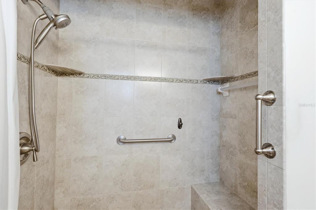 4208 Roxane Boulevard, Unit 95 Sarasota, FL 34235 - Photo 31 of 48