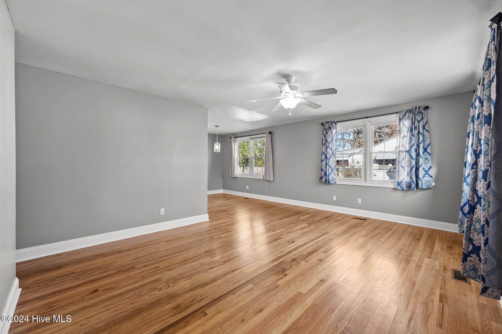 507 Cheyenne Road Jacksonville, NC 28540 - Photo 6 of 51 6-web-or-mls-_Z723921