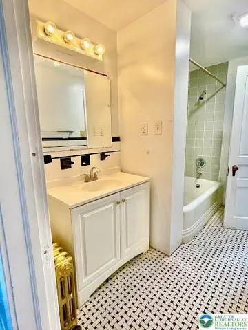 $1,650 | 528 North 6th Street, Unit 2, Allentown, PA 18102