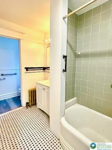 $1,650 | 528 North 6th Street, Unit 2, Allentown, PA 18102