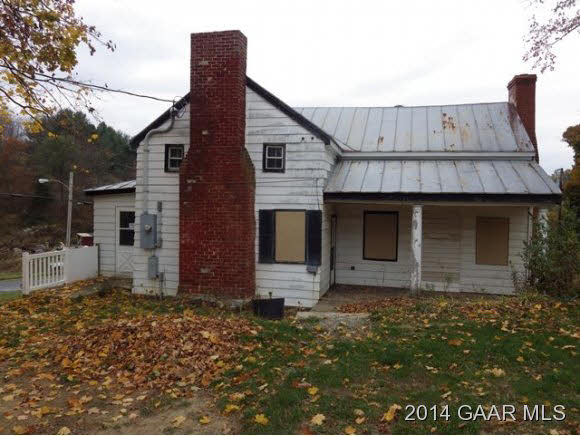 27 Mish Barn Road Middlebrook, VA 24459 - Photo 1 of 13 a view of a house with wooden fence