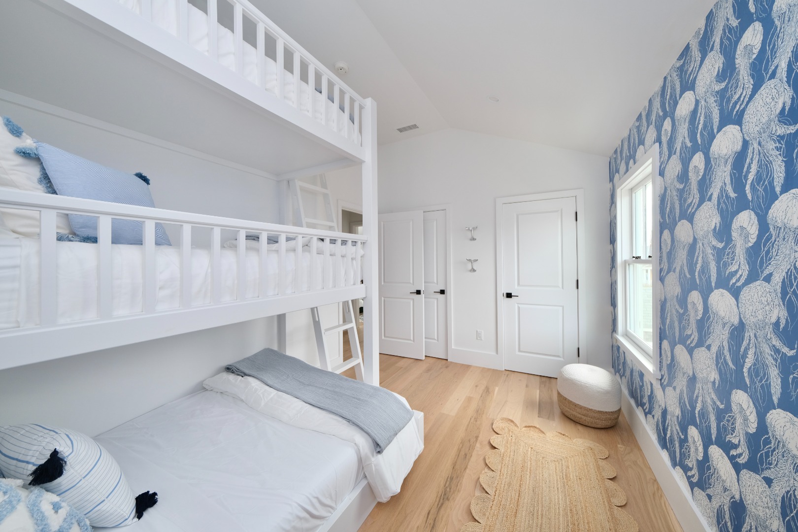 8 Walsh Street Nantucket, MA 02554 - Photo 26 of 34