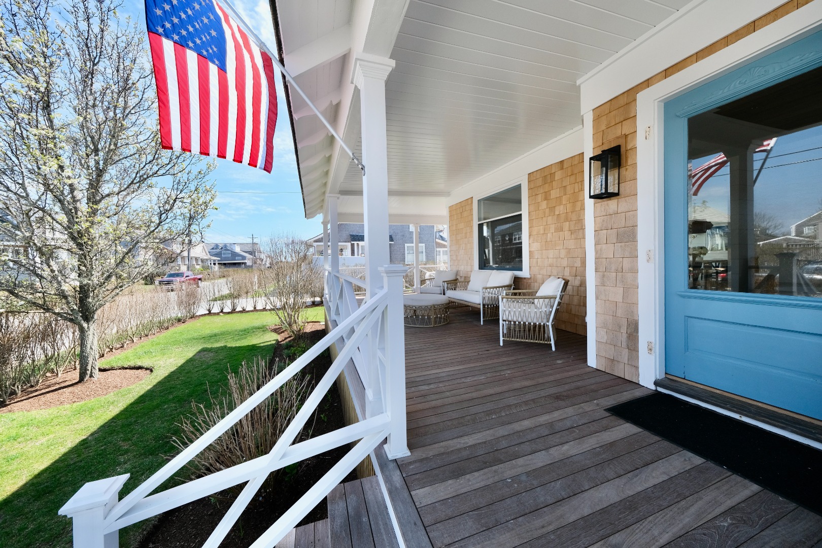 8 Walsh Street Nantucket, MA 02554 - Photo 3 of 34