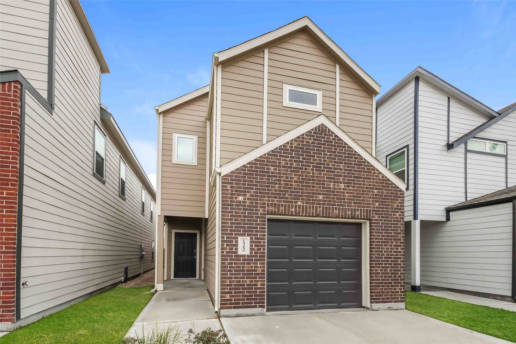 15257 Estrella Road East Houston, TX 77073 - Photo 2 of 16