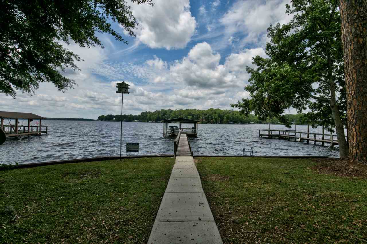 1061 Drake Acres Road Quincy, FL 32351 - Photo 7 of 36