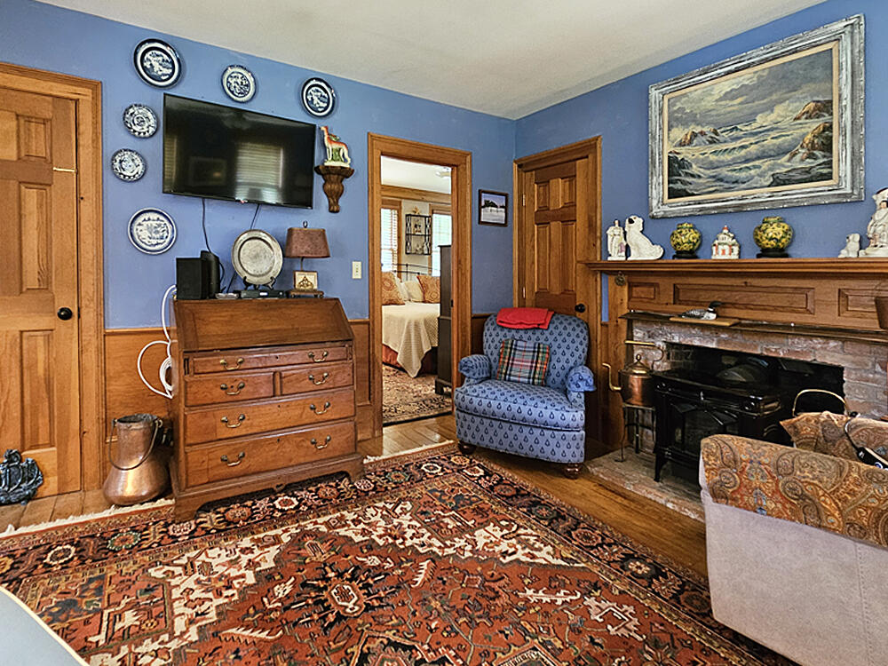 8 Longfellow School Road Bristol, ME 04539 - Photo 26 of 73 Family Room