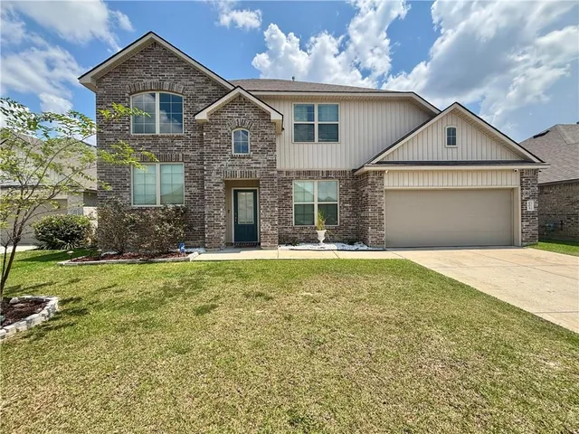 $360,000 | 203 South Lakepointe Drive, Lafayette, LA 70506