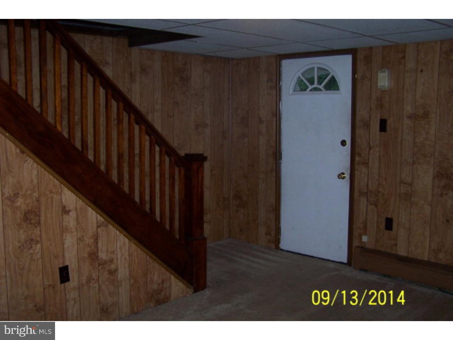 45 West Ruddle Street Coaldale, PA 18218 - Photo 8 of 8 Living Room