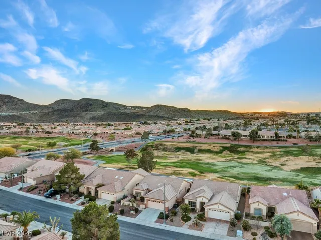 $2,695 | 503 Eagle Vista Drive, Henderson, NV 89012