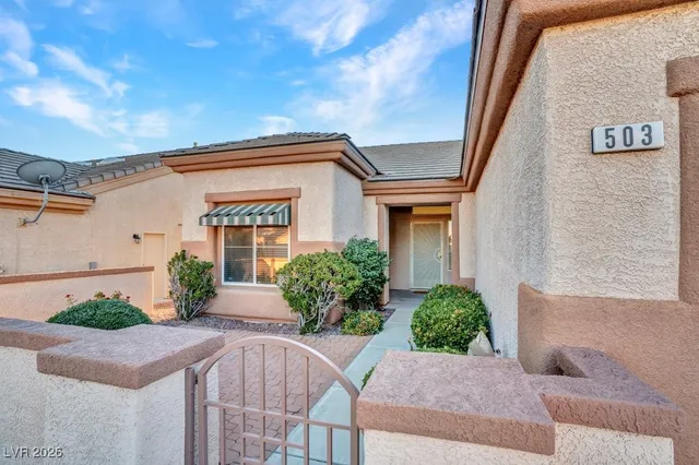 $2,695 | 503 Eagle Vista Drive, Henderson, NV 89012