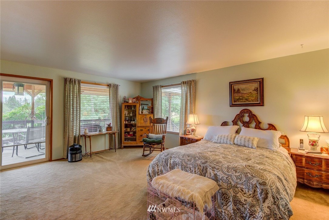8146 Delphi Road Southwest Olympia, WA 98512 - Photo 11 of 21 Gallery Image 11
