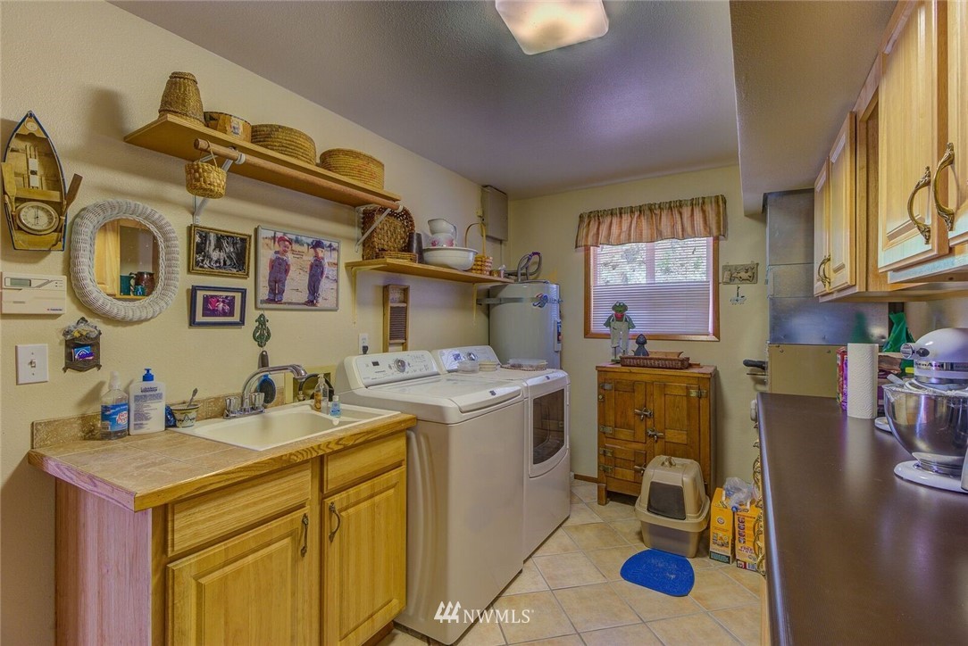 8146 Delphi Road Southwest Olympia, WA 98512 - Photo 17 of 21 Gallery Image 17