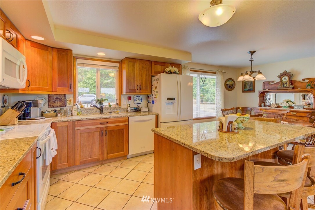 8146 Delphi Road Southwest Olympia, WA 98512 - Photo 6 of 21 Gallery Image 6
