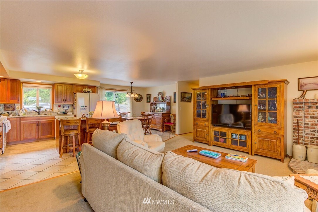8146 Delphi Road Southwest Olympia, WA 98512 - Photo 8 of 21 Gallery Image 8