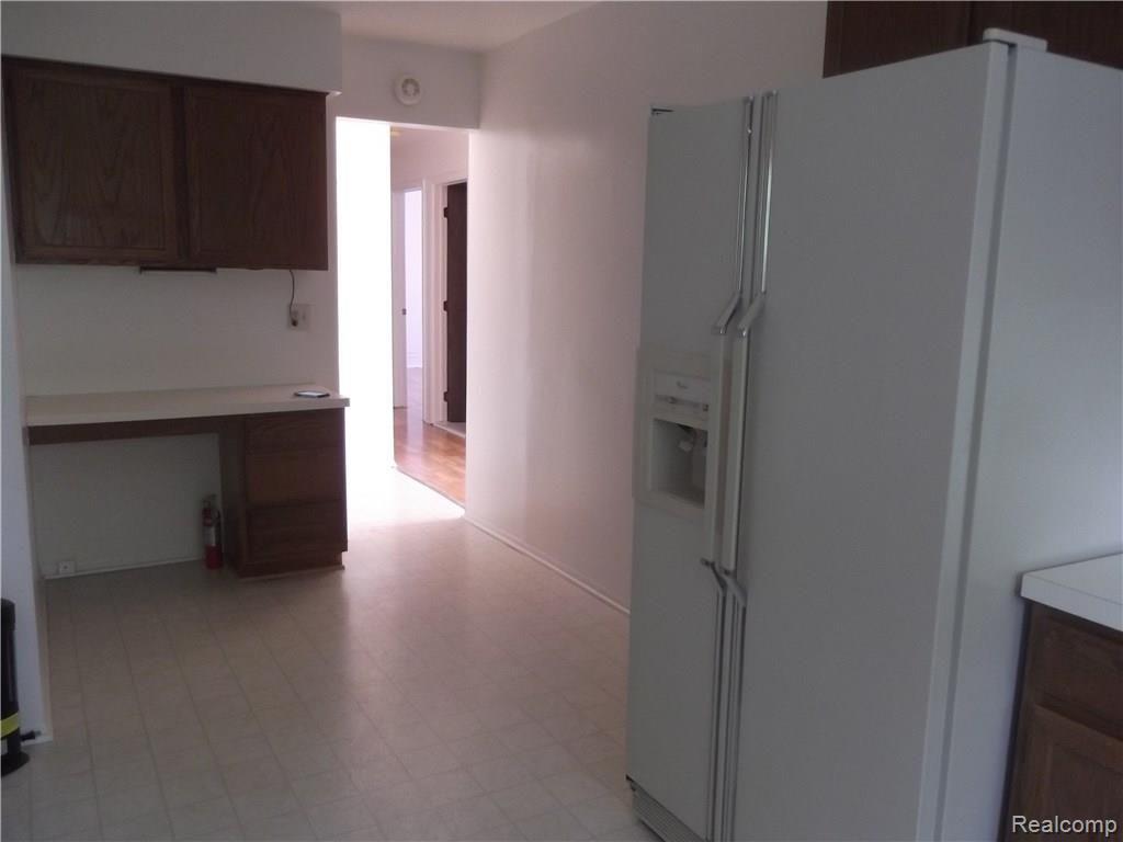 368 Dalton Drive Rochester, MI 48307 - Photo 12 of 25 Dalton 002.JPG