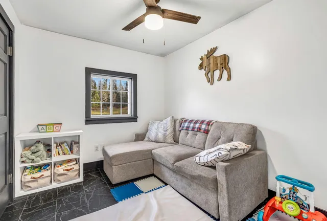 $525,000 | 33 Comikev Lane, Winterport, ME 04496