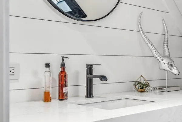 $499,000 | 33 Comikev Lane, Winterport, ME 04496