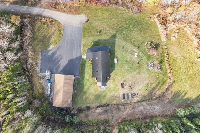 $525,000 | 33 Comikev Lane, Winterport, ME 04496