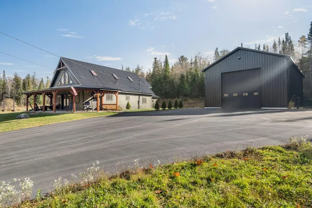 $525,000 | 33 Comikev Lane, Winterport, ME 04496